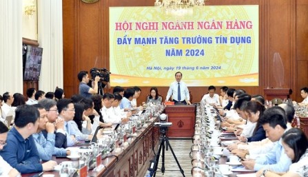 Tăng trưởng tín dụng chưa đạt 4%, một số tổ chức tín dụng tăng trưởng âm